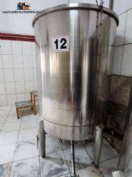 Mixing tank with boiler heating 2,000 liters