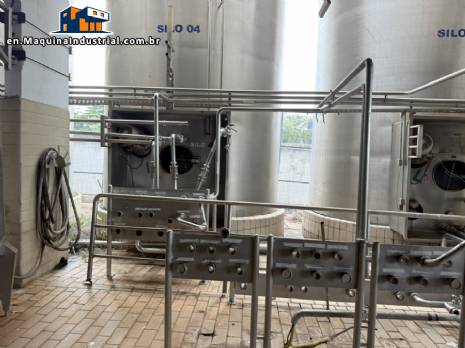 Stainless steel silos