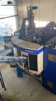 PET bottle blow molding machine with 3 cavities, SIG model, 3,500 bottles per hour.