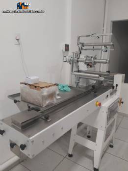 Flow pack packaging machine Kawamac