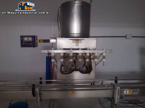 Linear filling machine with 14 nozzles with rinser and screw capper