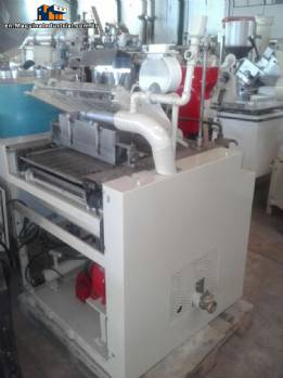 Chocolate enrobing machine