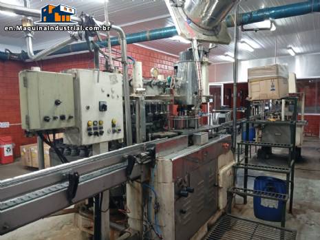 CompoMaq rotary filling machine with 42 nozzles and screw capper