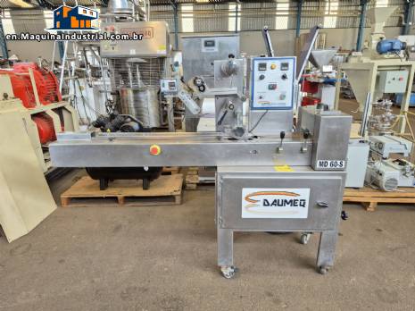 Daumeq 60-unit-per-minute flow pack packaging machine