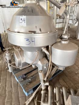Vertical separating centrifuge in stainless steel
