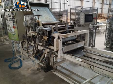 Continuous line laminator, cutter and folder for long dry pasta (tagliatelle).