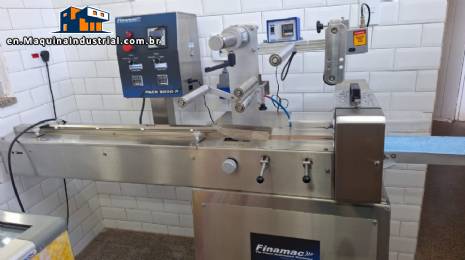 Finamac flow pack packaging machine Finamac flow pack packaging machine