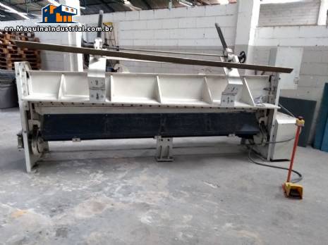 Guillotine IMAG Guillotine IMAG